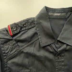 Men’s Gucci black button down shirt, double pocket, shoulder straps